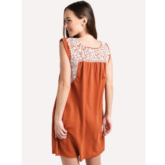 Elegant Sleeveless Orange Dress - Picture 8 of 8